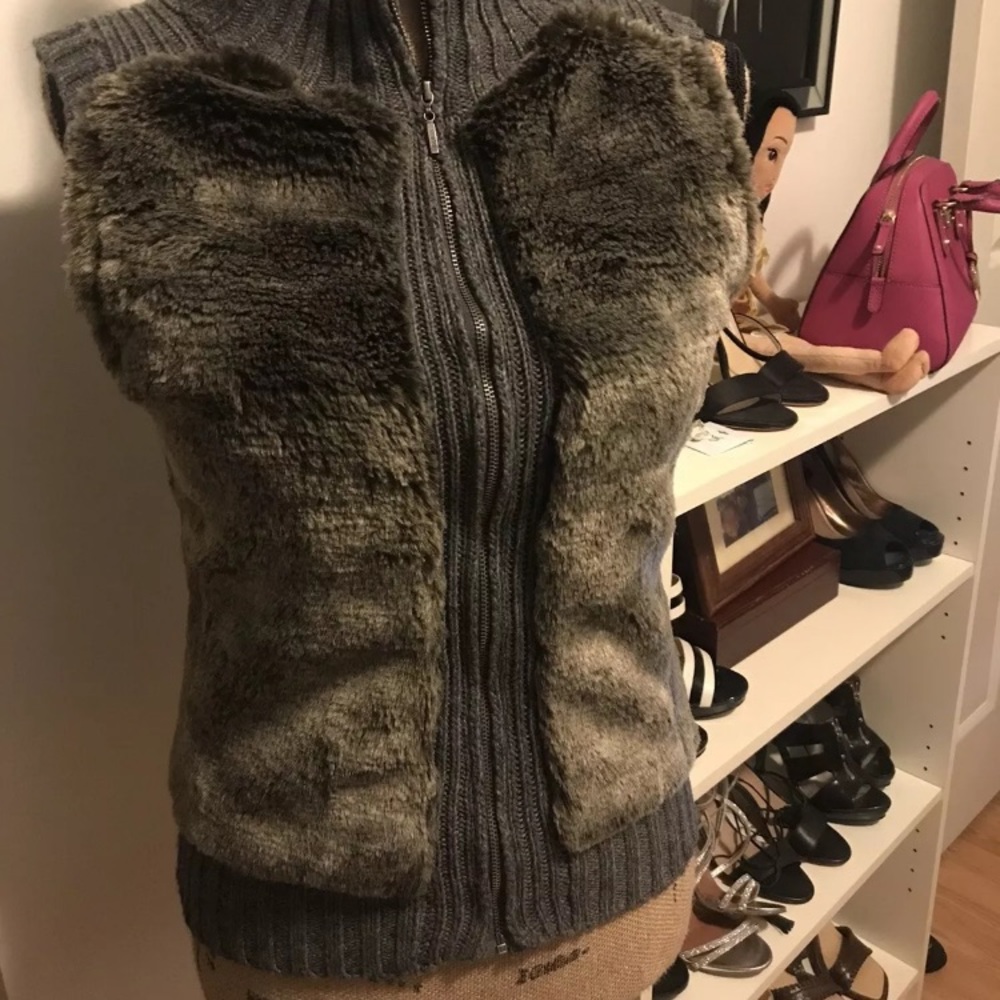 Guess Los Angles Faux Fur Gray Women’s Vest Sz S